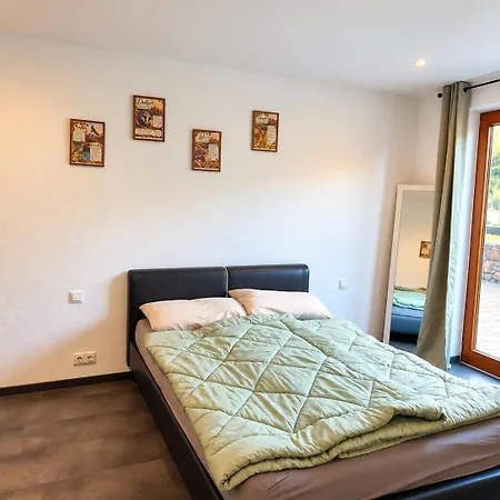 Auszeit An Den Externsteinen - Pool&private Terrasse Apartment Horn-Bad Meinberg
